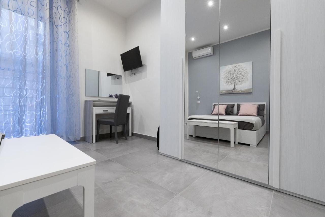 Dante Square Apartment Napoli Bagian luar foto