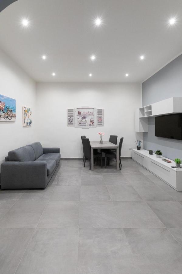 Dante Square Apartment Napoli Bagian luar foto