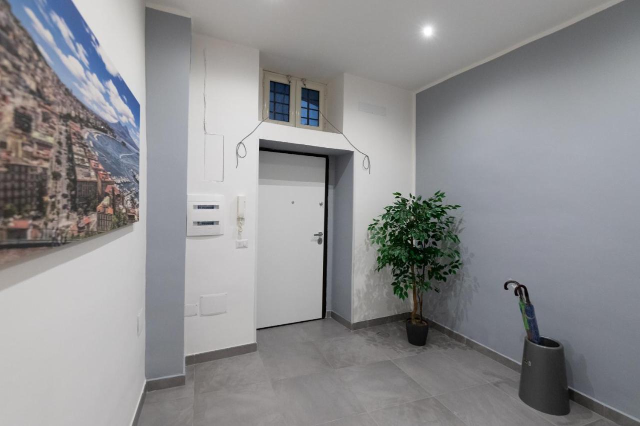 Dante Square Apartment Napoli Bagian luar foto