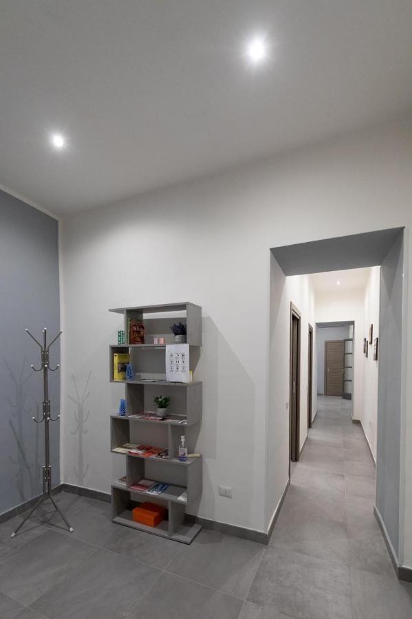 Dante Square Apartment Napoli Bagian luar foto